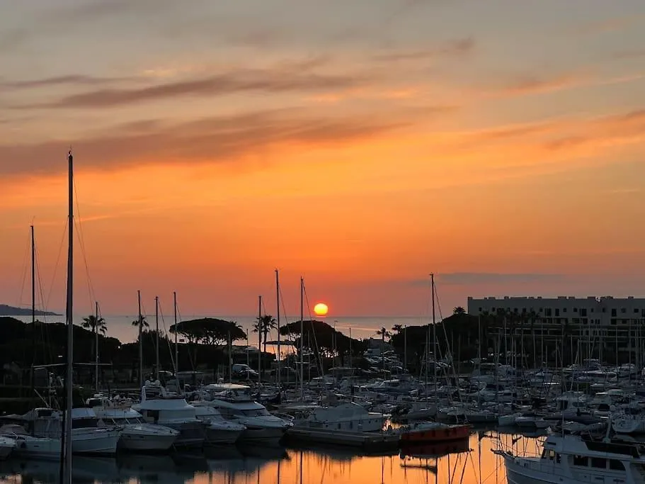 孔格林L'Atelier Marin Sur Le Port Des Marines公寓 公寓 孔格林
